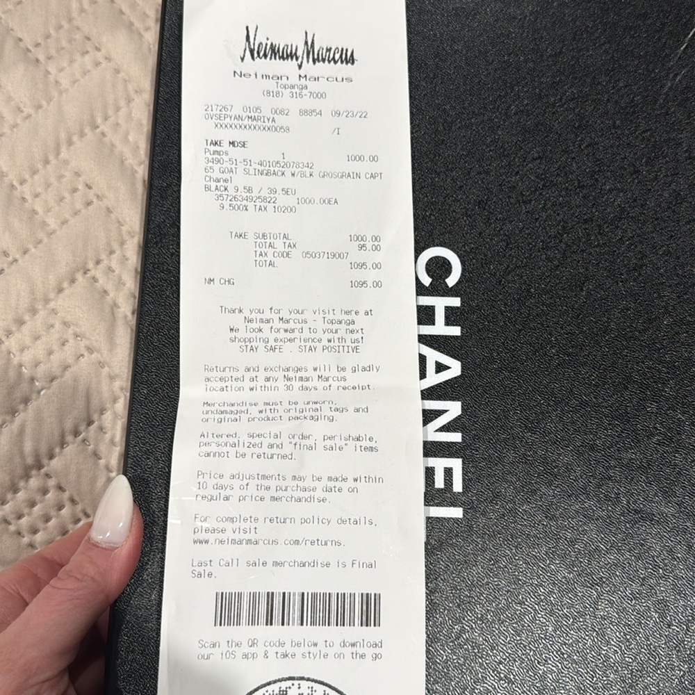 Chanel Black Heels with Slingback Design - Picture 5 of 5